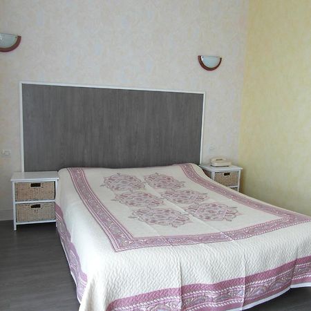 Hotel Restaurant Le Perigord Maurs Екстер'єр фото