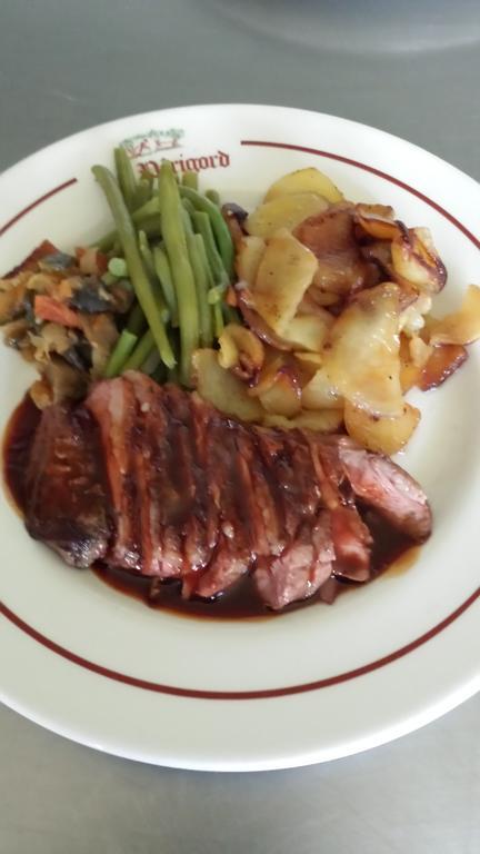 Hotel Restaurant Le Perigord Maurs Екстер'єр фото