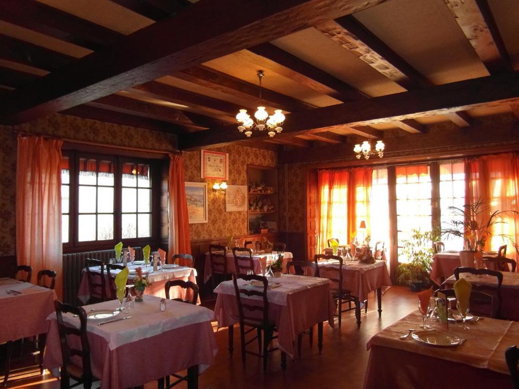 Hotel Restaurant Le Perigord Maurs Екстер'єр фото